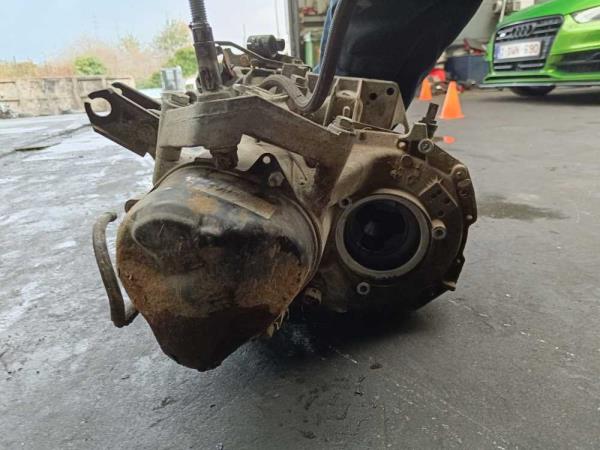 BOITE DE VITESSE MANUEL RENAULT KANGOO 1.5DCI ( 5-VITESSES ) - Vue 4